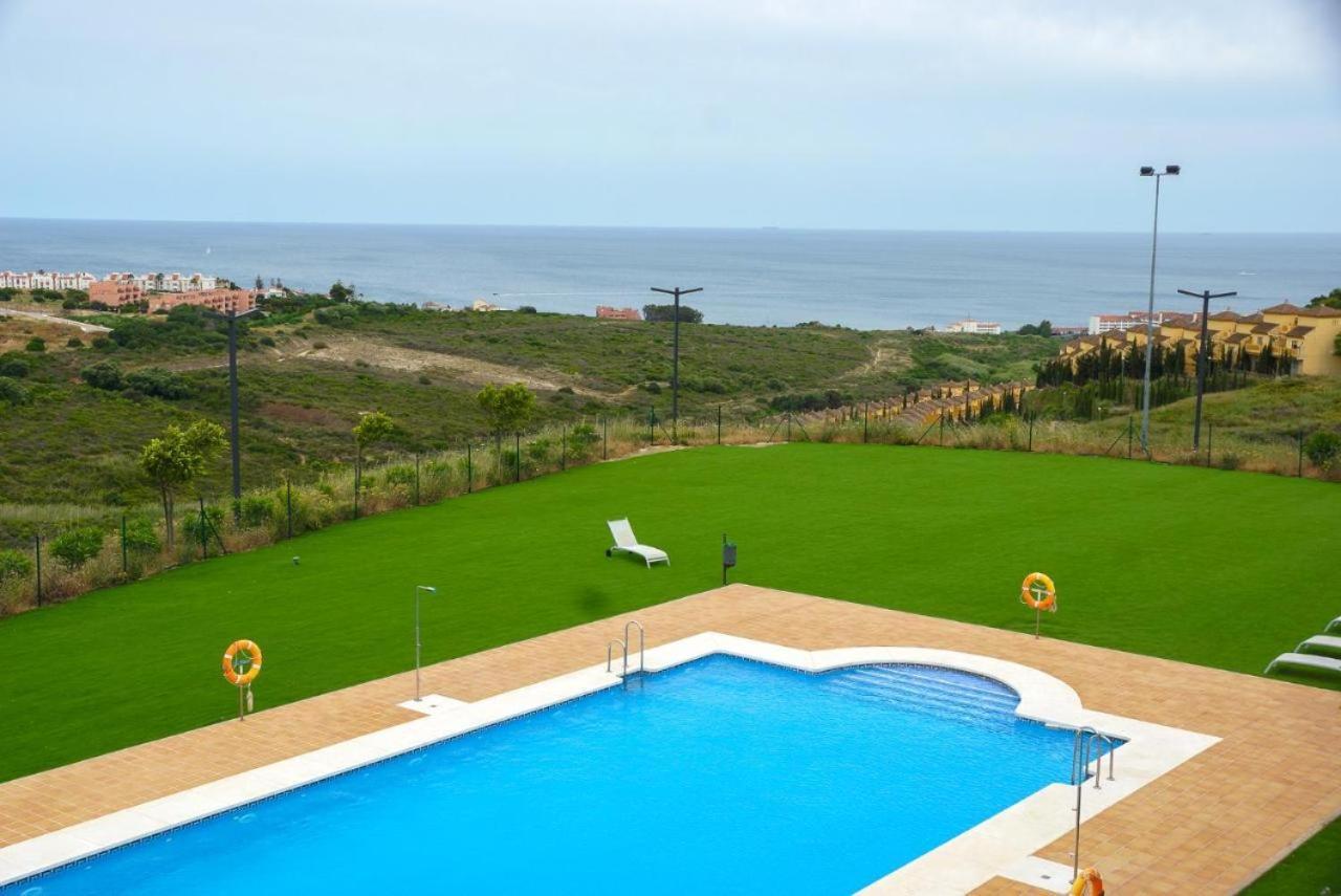 מנילבה Small Oasis Nelson Mandela Apartment With Sea View, Two Bedrooms, Parking, Terrace And Pool מראה חיצוני תמונה