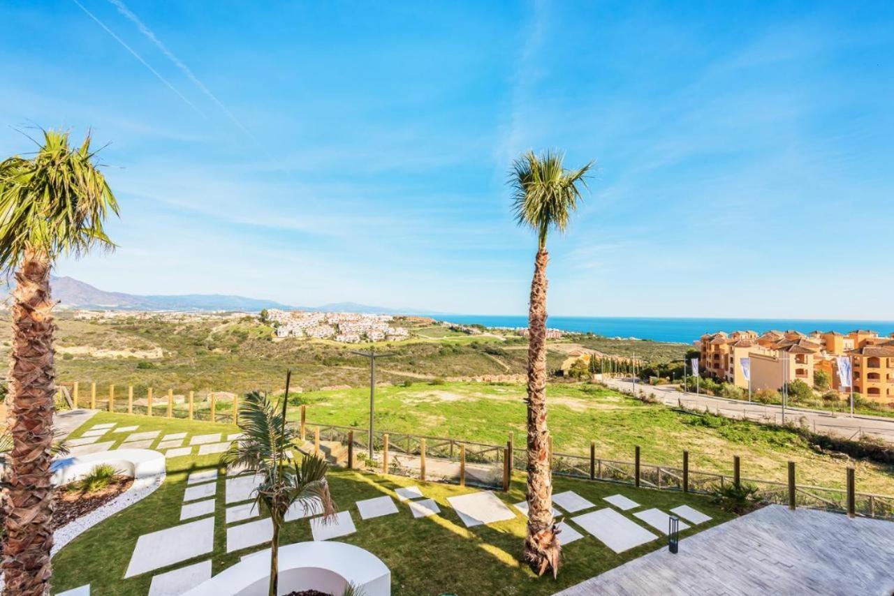 מנילבה Small Oasis Nelson Mandela Apartment With Sea View, Two Bedrooms, Parking, Terrace And Pool מראה חיצוני תמונה